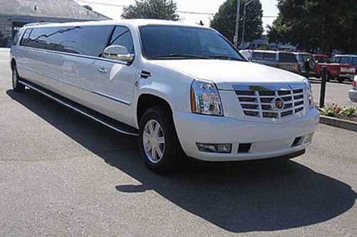 Escalade limousine exterior